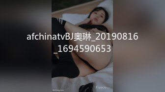 【新速片遞】  美丽的新娘，白丝情趣豹纹内裤超高颜值先给狼友看光了，全程露脸大秀直播淫声荡语互动撩骚，揉奶玩逼好刺激[2.3G/MP4/02:08:49]