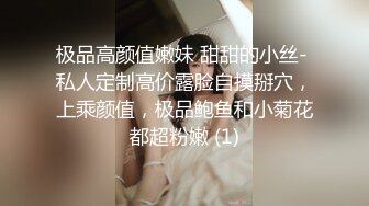   单亲妈妈和儿子乱伦啪啪，全程露脸讲述混乱人生，给骚儿子交乳交无套抽插要内射完