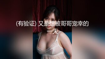 小年轻的4P生活，全程露脸无套爆草黄毛小渣女，两小哥一人草一个看哪个猛，哪个妞叫的骚，床上床下直接内射