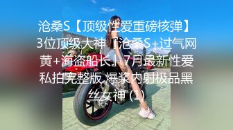 《贵在真实✿反差淫妻》露脸才是王道！顶级绿帽刷锅狠人，广东白皙大奶美骚妻【雅雅】，商场户外露出3P全程露脸，强推