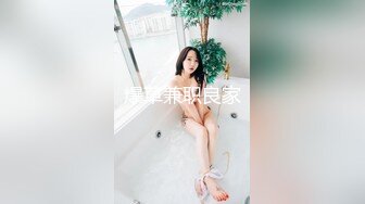  蹂躏风骚少妇，风骚的大奶子让大哥硬挤玩弄，还能出奶水，束缚双手草嘴深喉，按着头草嘴深喉边草边流水