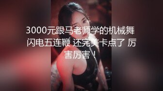 单位女厕近距离偷窥牛仔裤美女??逼洞吊着一条凝固的血条