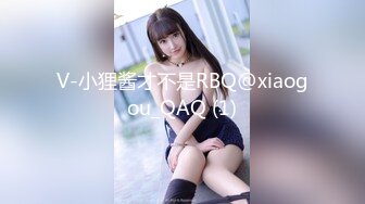 无水印源码自录【babylisa】大奶子少妇、无毛馒头穴，自慰、高潮迭代，白浆四溢 5月27-6月5号【16V】 (2)