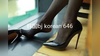 大奶熟女人妻69吃鸡啪啪 穿着羽毛情趣内内 撅着大屁屁想要了 骚逼舔的淫水哗哗响 被无套内射