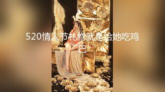 水上乐园偷拍妈妈带着一对女儿来游玩,粉嫩双乳和微毛一线天小溪流