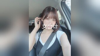 【新片速遞】 漂亮大奶女友 好累 该你操我了 上位全自动太累 求被操 无毛鲍鱼 大奶子哗哗 怼的很舒坦 